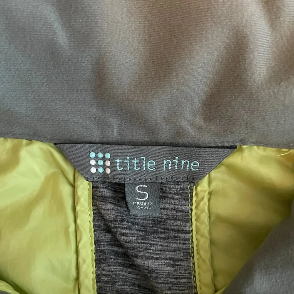 Title Nine Women S Gray Blue Willpower Running Jacket Full Zip Hooded Quilted - Picture 10 of 11